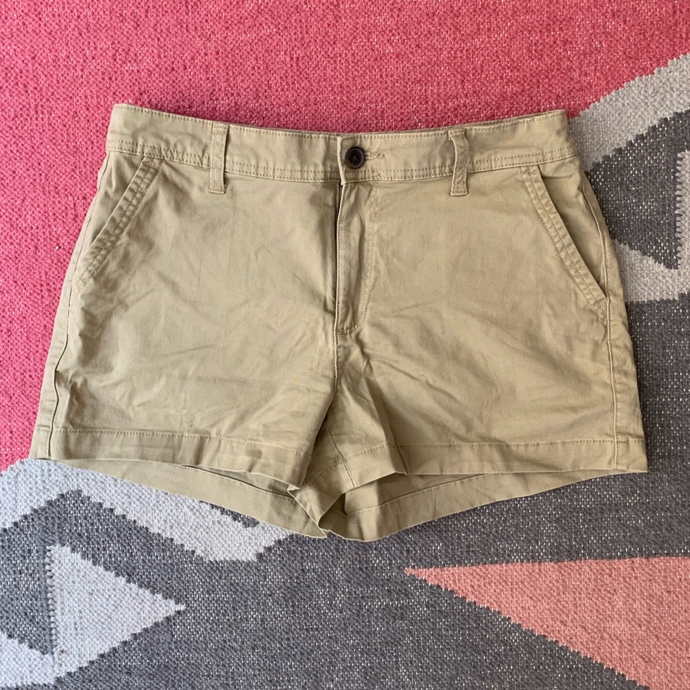 A New Day Khaki Shorts | size 6